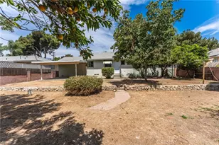 237 W Van Koevering St, Rialto, CA 92376 - Photo 29