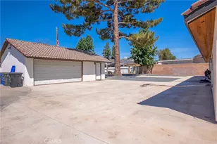 9226 Locust, Fontana, CA 92335 - Photo 37