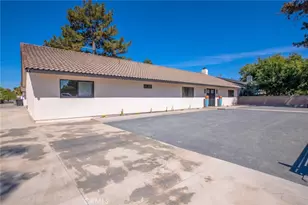 9226 Locust, Fontana, CA 92335 - Photo 5