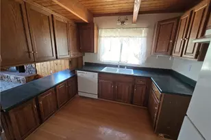 33460 Lakeview Dr, Running Springs, CA 92382 - Photo 7