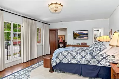 2240 N Berendo, Los Angeles, CA 90027 - Photo 23