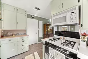 538 W F St, Ontario, CA 91762 - Photo 15