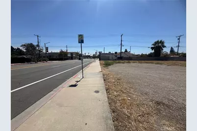 233 La Cadena Drive, Colton, CA 92324 - Photo 13