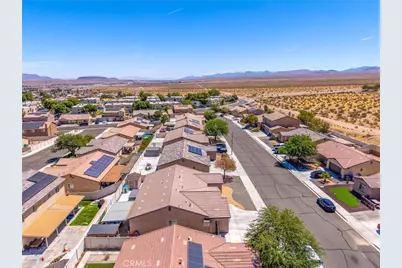 913 Condor, Barstow, CA 92311 - Photo 37