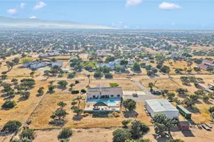 8755 Kittering, Oak Hills, CA 92344 - Photo 53