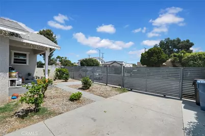 8811 Mary Avenue, Los Angeles, CA 90002 - Photo 11
