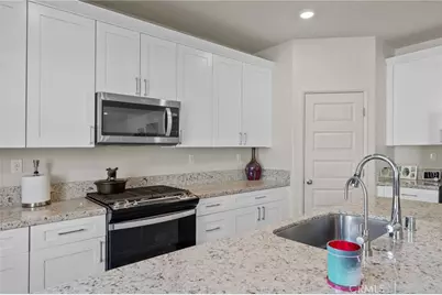 35256 Lopez, Beaumont, CA 92223 - Photo 5