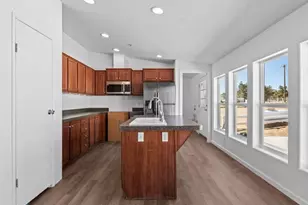 5670 Hollister Rd, Phelan, CA 92371 - Photo 11