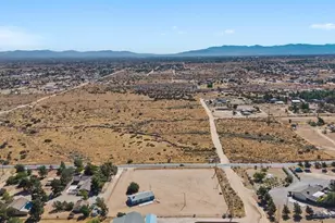5670 Hollister Rd, Phelan, CA 92371 - Photo 31