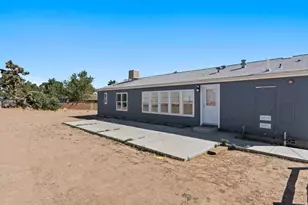 5670 Hollister Rd, Phelan, CA 92371 - Photo 23