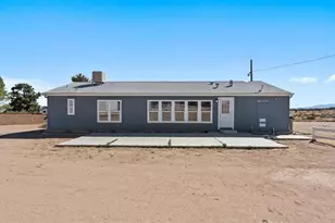 5670 Hollister Rd, Phelan, CA 92371 - Photo 1