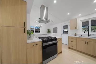 944 N Lyman Avenue, Covina, CA 91724 - Photo 7