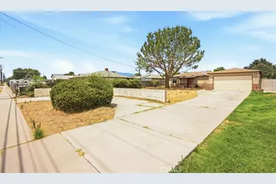 548 E Etiwanda, Rialto, CA 92376 - Photo 1