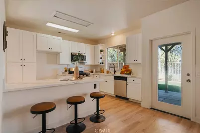 16183 Blue Haven Court, Riverside, CA 92503 - Photo 7
