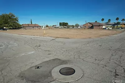 2 Hardy, Adelanto, CA 92301 - Photo 15