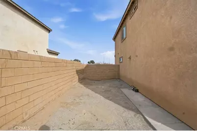 14219 Fir St, Oak Hills, CA 92344 - Photo 53