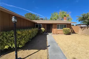 21135 Bancroft Ct, California City, CA 93505 - Photo 3