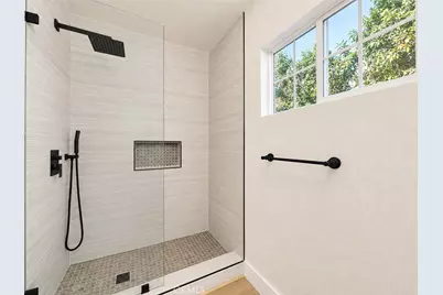 554 W Verness Street, Covina, CA 91723 - Photo 29