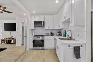 7941 Lemona Ave, Panorama City, CA 91402 - Photo 7