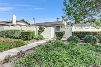 679 S Indian Hill #B, Claremont, CA 91711 - Photo 3