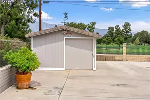 1328 Loma Sola, Upland, CA 91786 - Photo 47