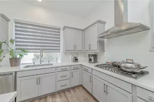136 Rondo, Irvine, CA 92618 - Photo 5