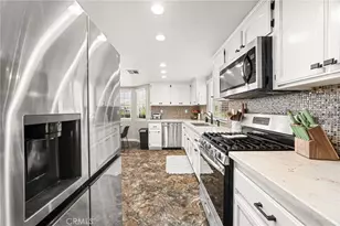 9588 Mountain Pine Ct, Phelan, CA 92371 - Photo 7