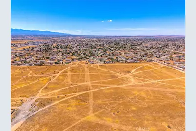 30874811 Okanagan Road, Apple Valley, CA 92308 - Photo 13