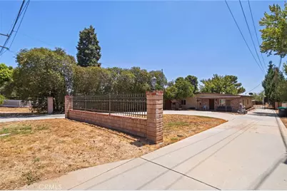 40041 Dutton, Cherry Valley, CA 92223 - Photo 5