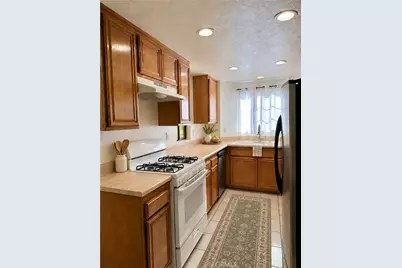 10220 De Soto Avenue #6, Chatsworth, CA 91311 - Photo 5