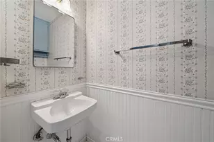 1057 W Bonnie Brae Ct, Ontario, CA 91762 - Photo 15