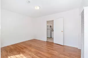 135 E 77th St, Los Angeles, CA 90003 - Photo 21