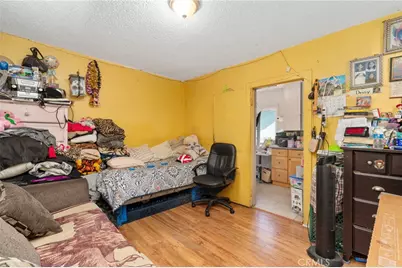 135 E 77th Street, Los Angeles, CA 90003 - Photo 25