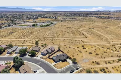 16226 Brookfield, Victorville, CA 92394 - Photo 25