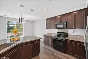 17688 Cornsilk Ln, San Bernardino, CA 92407 - Photo 11