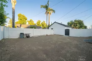 887 N 1st Ave, Upland, CA 91786 - Photo 31