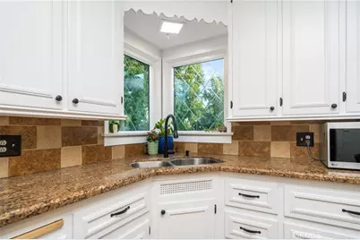 887 N 1st Avenue, Upland, CA 91786 - Photo 11