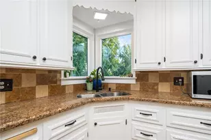 887 N 1st Ave, Upland, CA 91786 - Photo 11