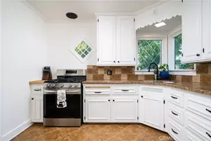 887 N 1st Ave, Upland, CA 91786 - Photo 9