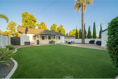887 N 1st Avenue, Upland, CA 91786 - Photo 23