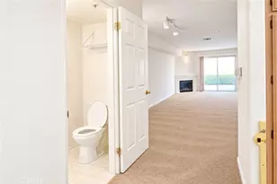 15114 Sherman Way, Van Nuys, CA 91405 - Photo 25