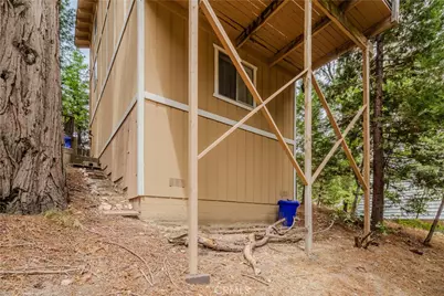 26237 Sky Ridge, Twin Peaks, CA 92391 - Photo 9