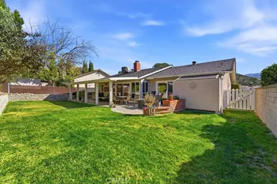 29159 Lotusgarden Drive, Canyon Country, CA 91387 - Photo 25