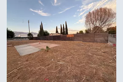 421 S Plum, Ontario, CA 91761 - Photo 7