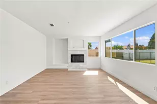 12006 Overland Ct, Fontana, CA 92337 - Photo 11