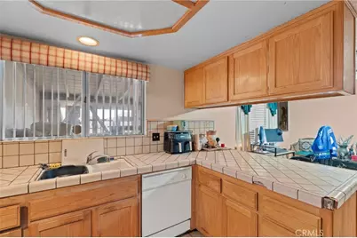 20971 Thunderbird Road, Apple Valley, CA 92307 - Photo 23