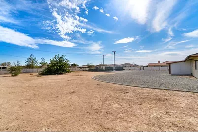 20971 Thunderbird Road, Apple Valley, CA 92307 - Photo 31