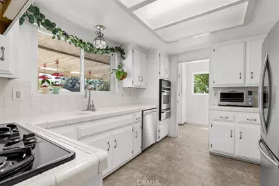 747 N Greenwood Avenue, San Bernardino, CA 92407 - Photo 15