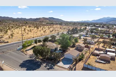 56484 Onaga, Yucca Valley, CA 92284 - Photo 7