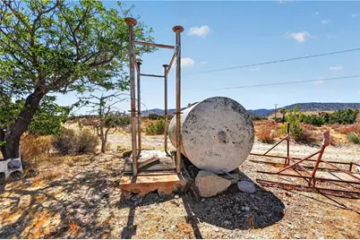 23503 E Avenue Z, Llano, CA 93544 - Photo 5